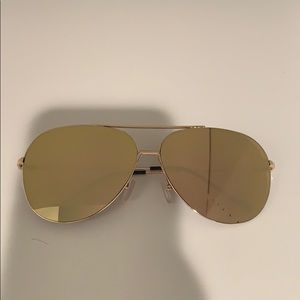 Pink mirror sunglasses